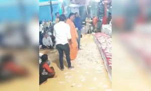 આવી રીતે પૈસાનો વરસાદ એ ફક્ત ગુજરાતમાં જ શક્ય છે