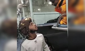 ટ્રેનમાં આવતા ફેરિયાઓએ કેટલાની ઊંઘ બગાડી છે?