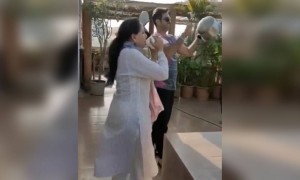 હેમાં માલિનીએ શંખનાદ કરી કર્મચારીઓનો માન્યો આભાર