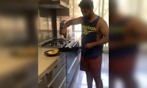 ઘરમાં સમય પસાર કરવા જુઓ વરુન ધવન શું રહ્યો છે