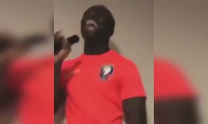 જ્યારે આફ્રિકન લોકો આપડા હિન્દી ગીતો ગાય ત્યારે....