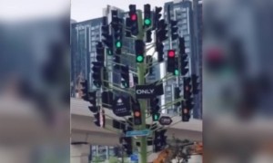 ભારતમાં આવું સિગ્નલ હોયતો બધાને પાવતી ફાળવવી પડે