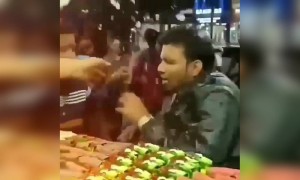 ફાયર પાન ખાતી વખતે ફાયર બ્રિગેડ છોડી દીધું પાણી