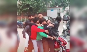 શેર કરો આવા મિત્રોને