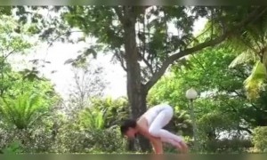 અભિનેત્રી જેકલીન ફ્નાન્ડીઝે શેર કર્યો યોગા વિડિયો