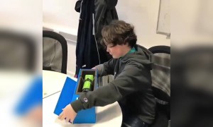 કુત્રિમ હાથ જે મગજથી આપવામાં આવતા કમાન્ડથી કાર્ય કરે છે