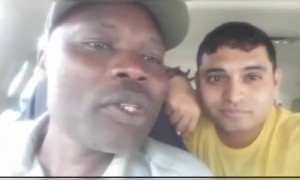 આ ભાઈ વિદેશમાં જઈને પણ લોકોને શીખવાડે છે ભજન