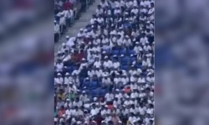 જ્યારે નમસ્તે ટ્રમ્પ કાર્યક્રમમાં અંધ બાળકીએ ગાયું લાડકી ગીત