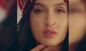 દિલબર સોંગ હિન્દી તમને ક્યુ વર્ઝન પસંદ છે?