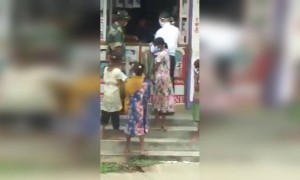 જુઓ આ BSF ના જવાનને ગરીબ બાળકોને માસ્ક ખરીદી આપ્યા