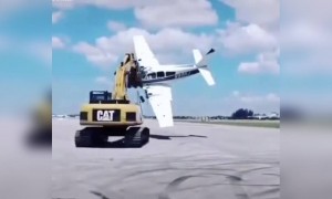 દેડકાનો જીવ જાય અને કાગડાને રમત થાય