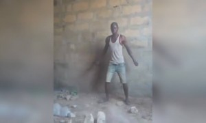 પથ્થર મજબૂત કે માથું