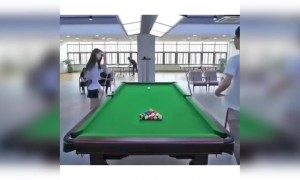 એક જ શોટમાં પૂલની ગેમ પૂરી