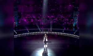 જયારે આયુષમાન ખુરાનાએ ગાયું કરિના કપૂર સામે સરસ મજાનું ગીત