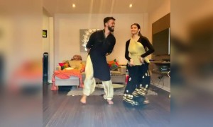 પ્રખ્યાત ગીત ઇશ્ક બીના ક્યાં જીના પર જબરદસ્ત ક્લાસિક નૃત્ય