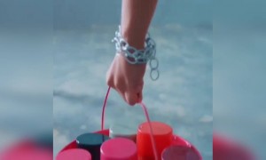 બેખયાલી ધ્વનિ ભાનુશાલીના અવાજમાં