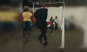 અજીબો ગરીબ ડાન્સ