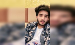 ઈંતઝાર કરું કે બદલી જાવ